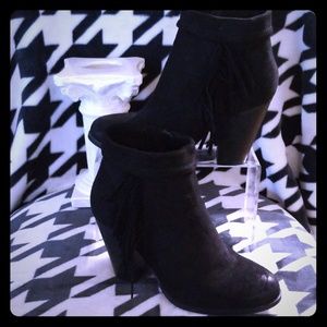 Rampage suede fringe boots